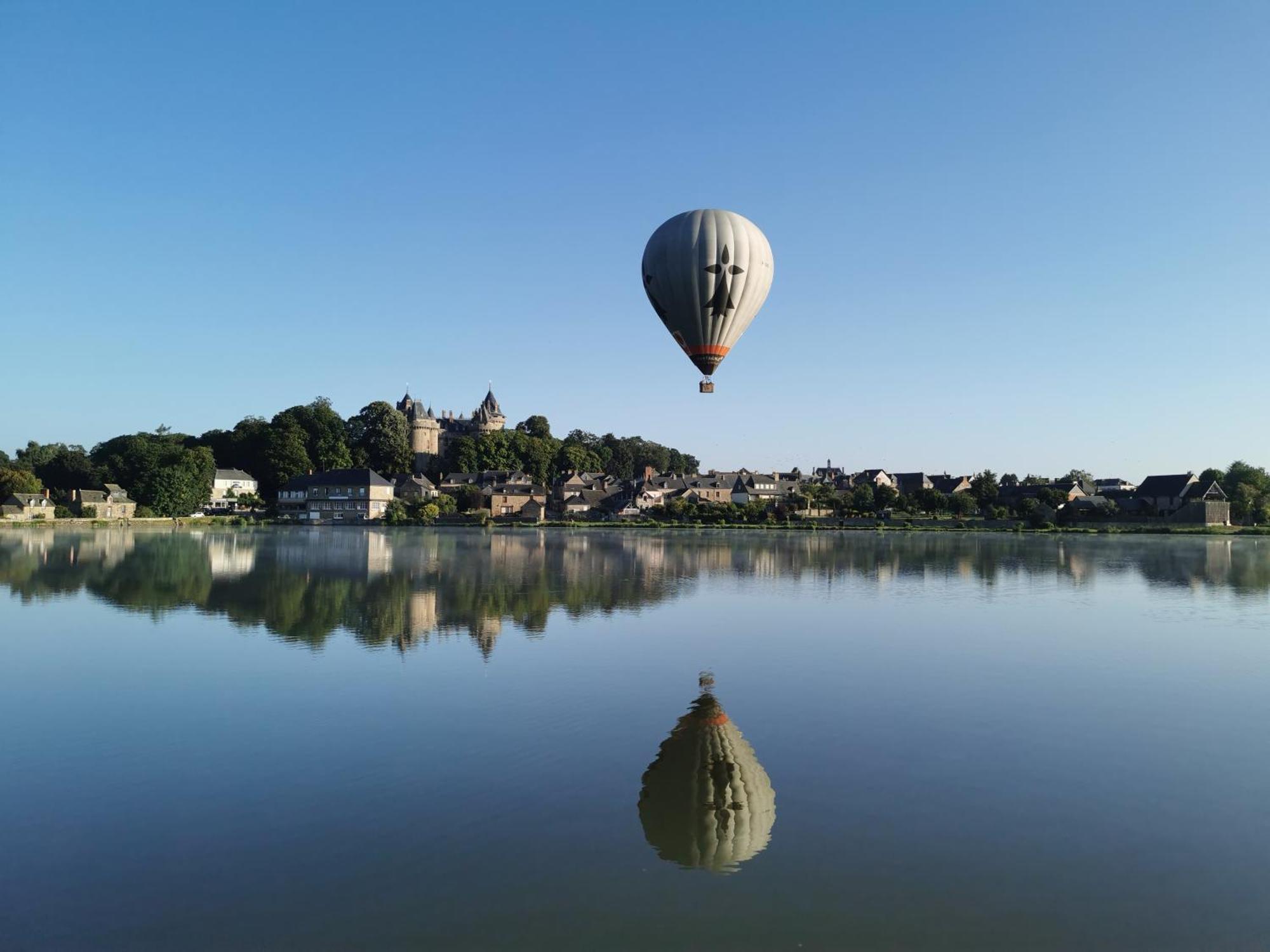 Hotel Restaurant Du Lac Combourg Kültér fotó