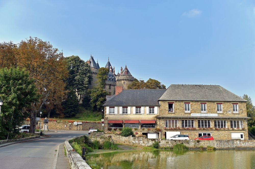 Hotel Restaurant Du Lac Combourg Kültér fotó