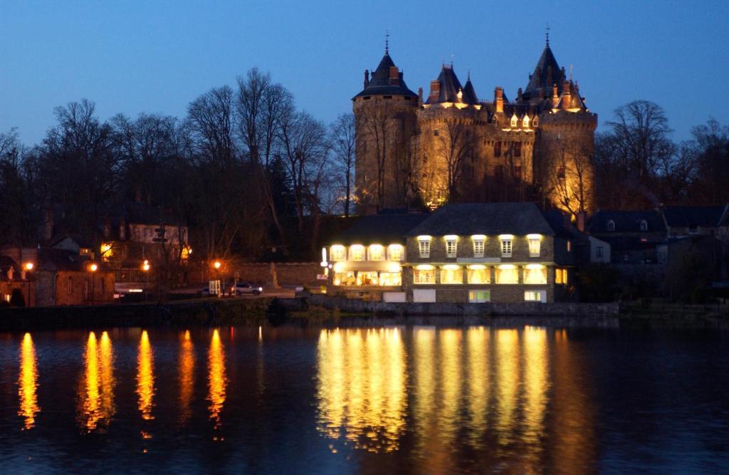 Hotel Restaurant Du Lac Combourg Kültér fotó